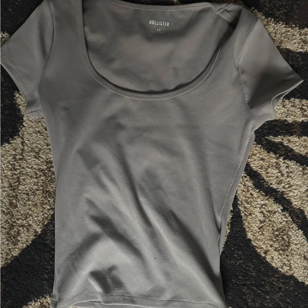 Hollister Gray Fitted Short Sleeve Tee